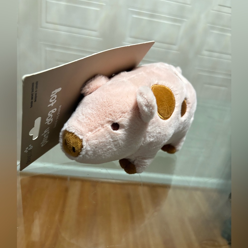Brand New Dexypaw Pig Dog Toy  9” Clinker & Squeaker